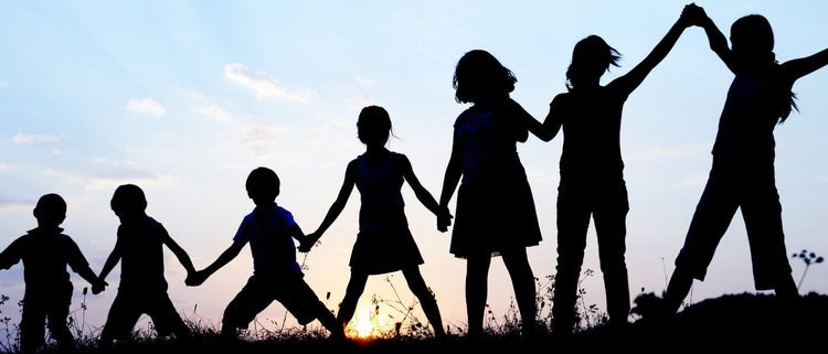 Blog of Zinc for Kids: Should I Give My Kids Zinc? which have image healthy kids playing together